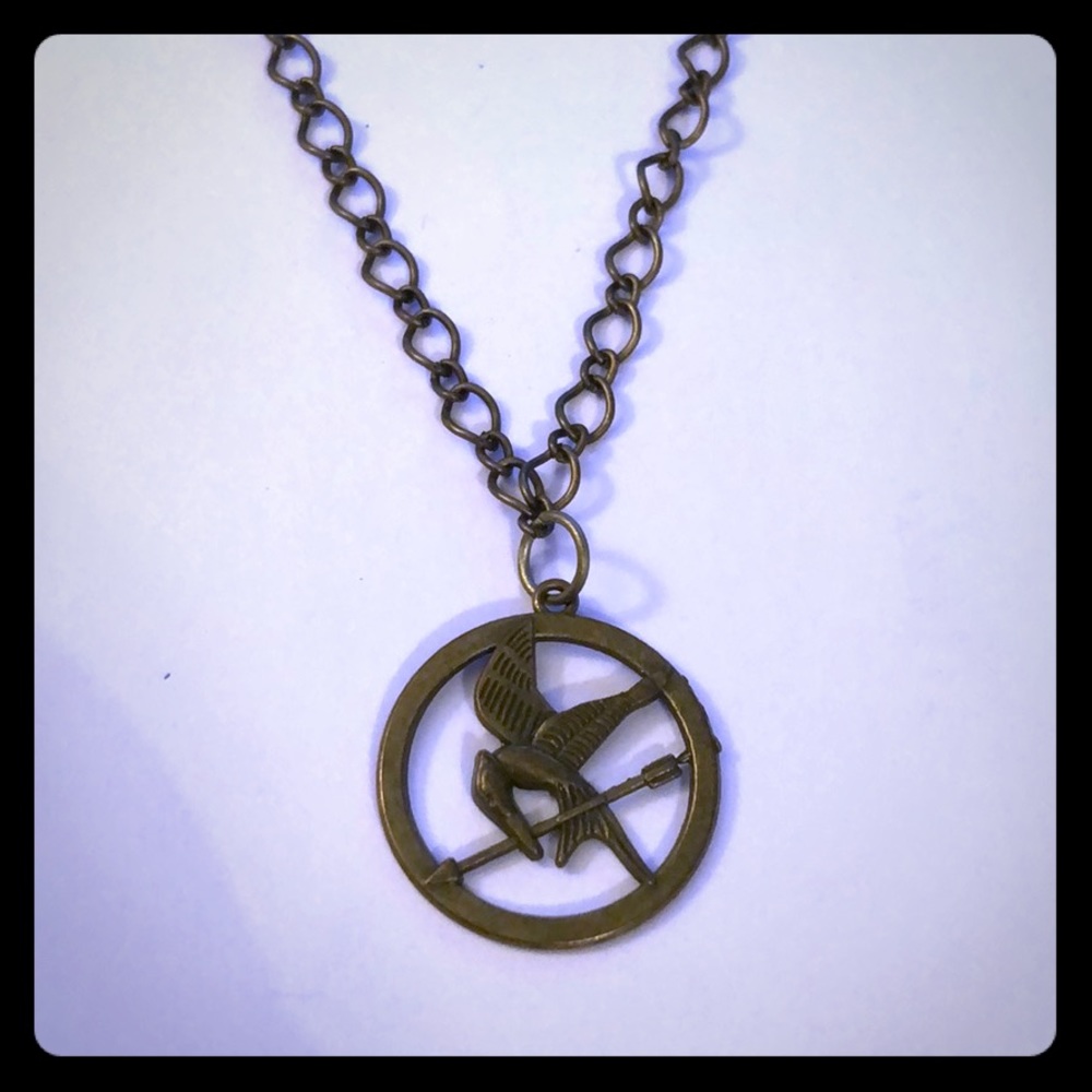 Antique Bronze Bird Circle Necklace
